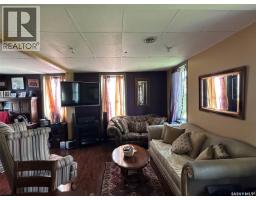 Bedroom - 700 Main Street E, Gravelbourg, SK S0H1X0 Photo 9