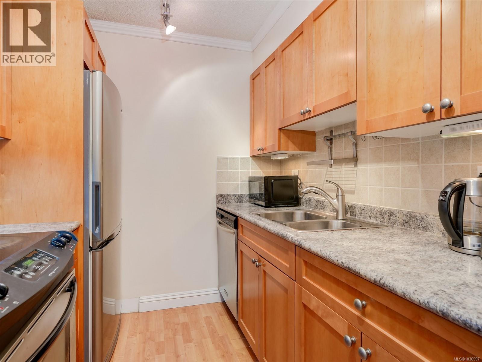 #501 327 Maitland St - 9