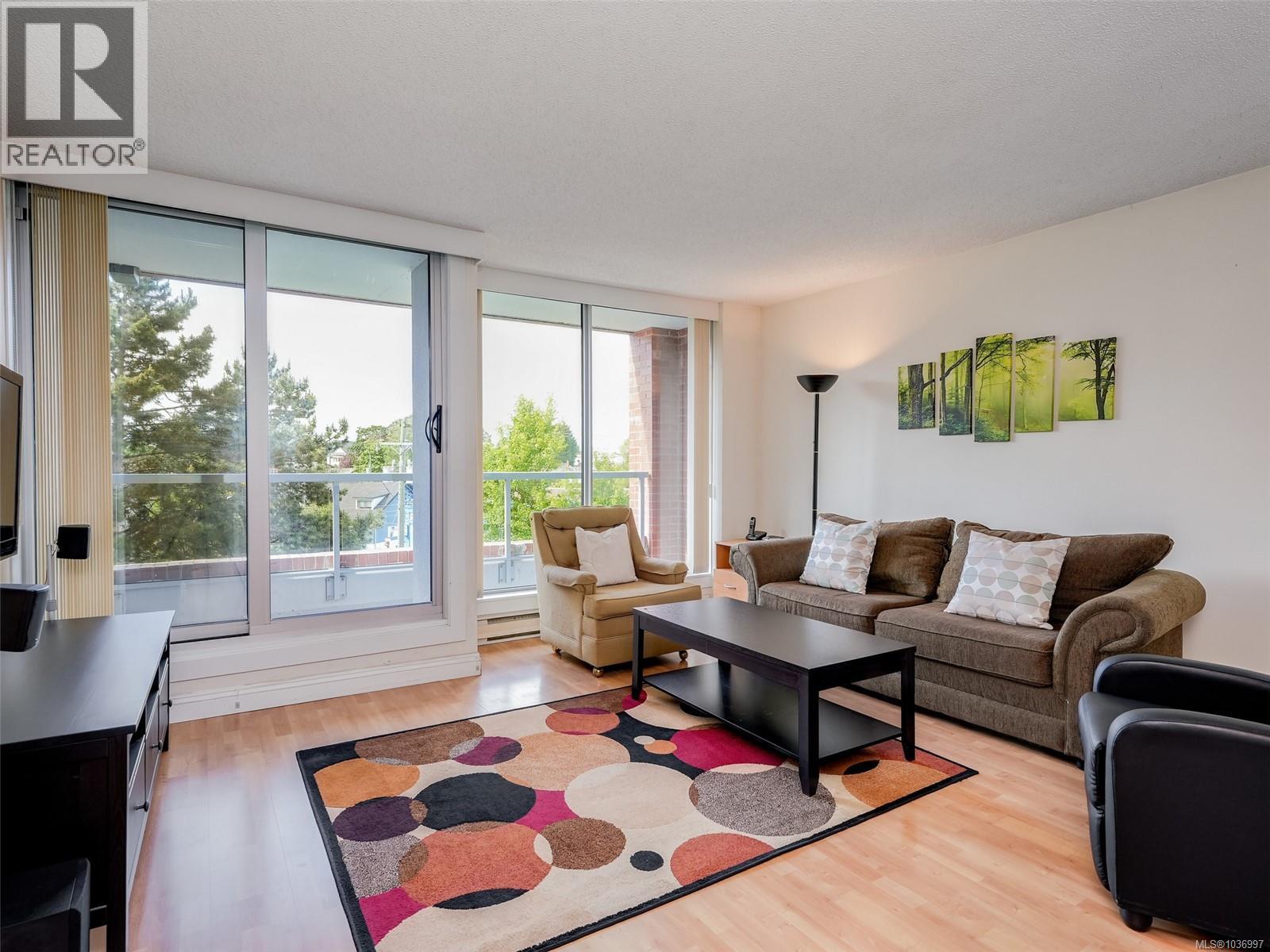#501 327 Maitland St - 2