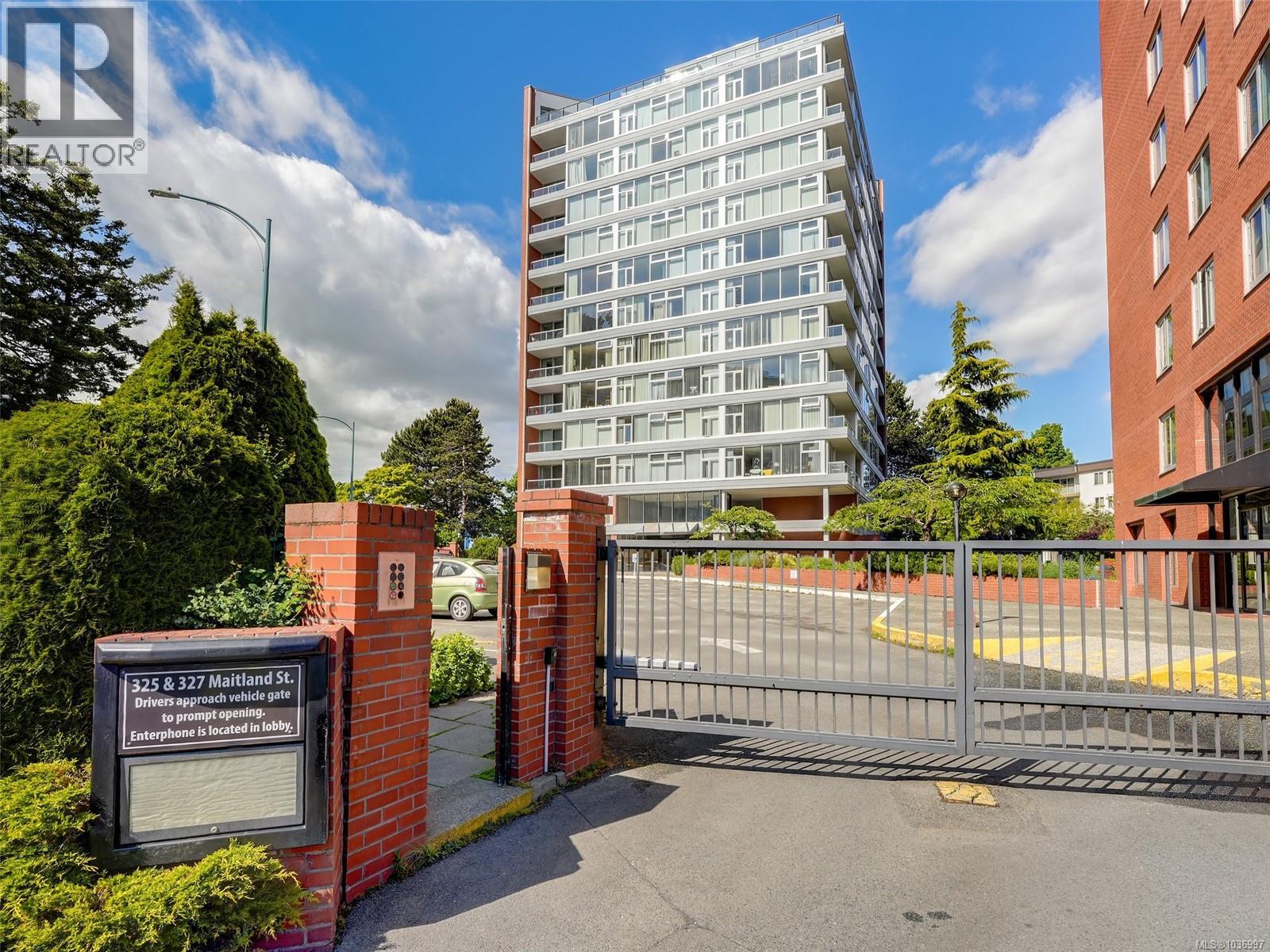 #501 327 Maitland St - 1
