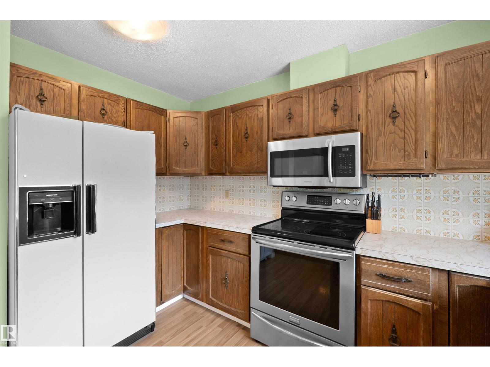 #18 53111 RGE ROAD 21 - 24