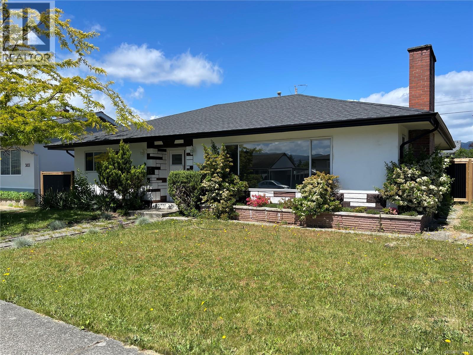 3811 Morton St - 1