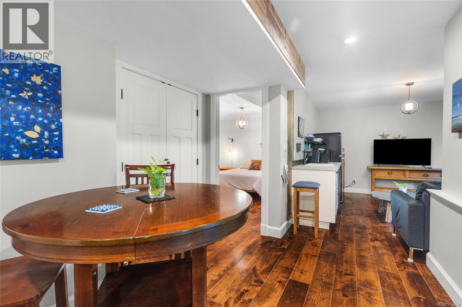 1571 Meadowood Way - 28