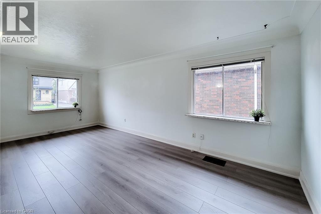 187 PARADISE Road N - 16