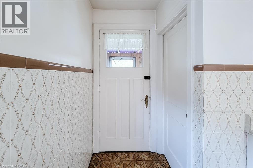 187 PARADISE Road N - 32