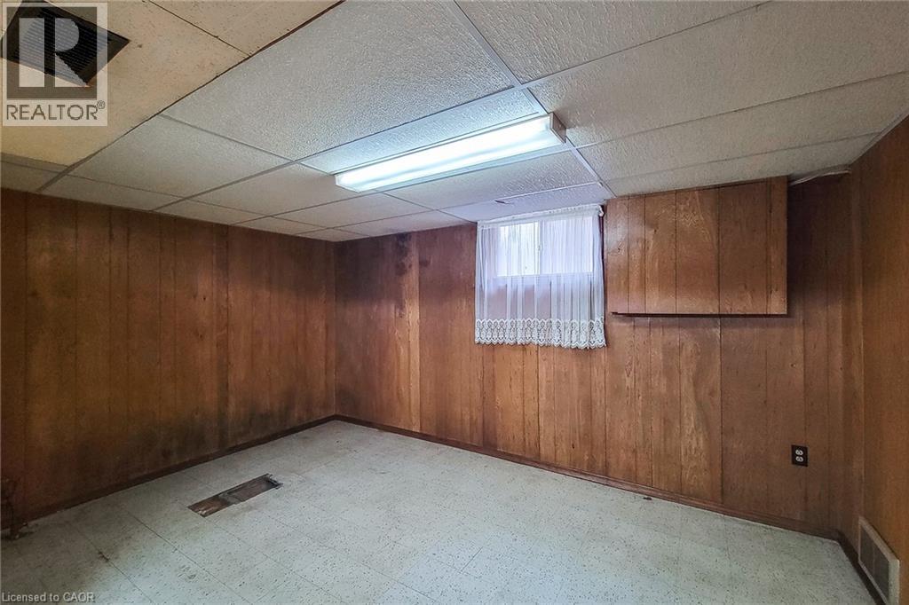 187 PARADISE Road N - 45
