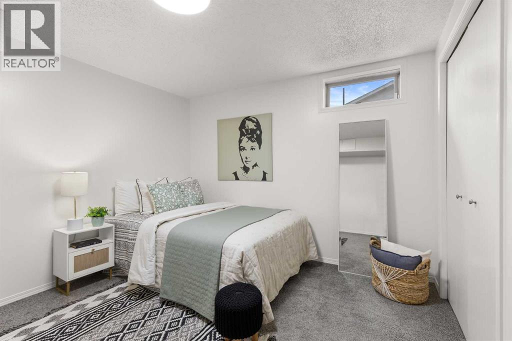 1946 17 Avenue SE - 37
