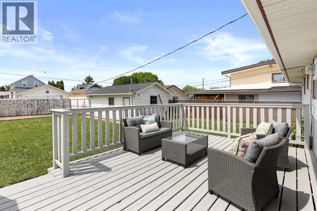 1946 17 Avenue SE - 38