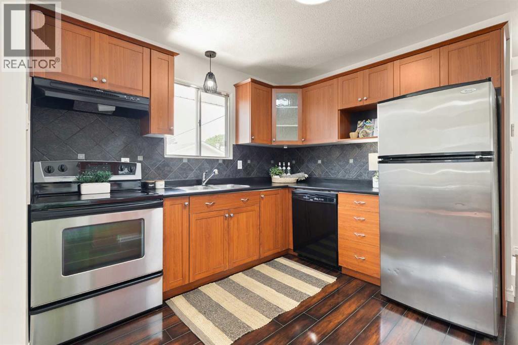 1946 17 Avenue SE - 14