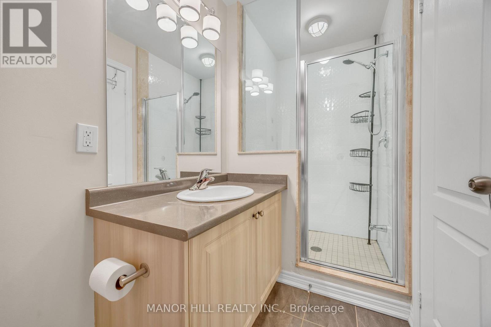 #12 10 PORTER AVENUE W - 25
