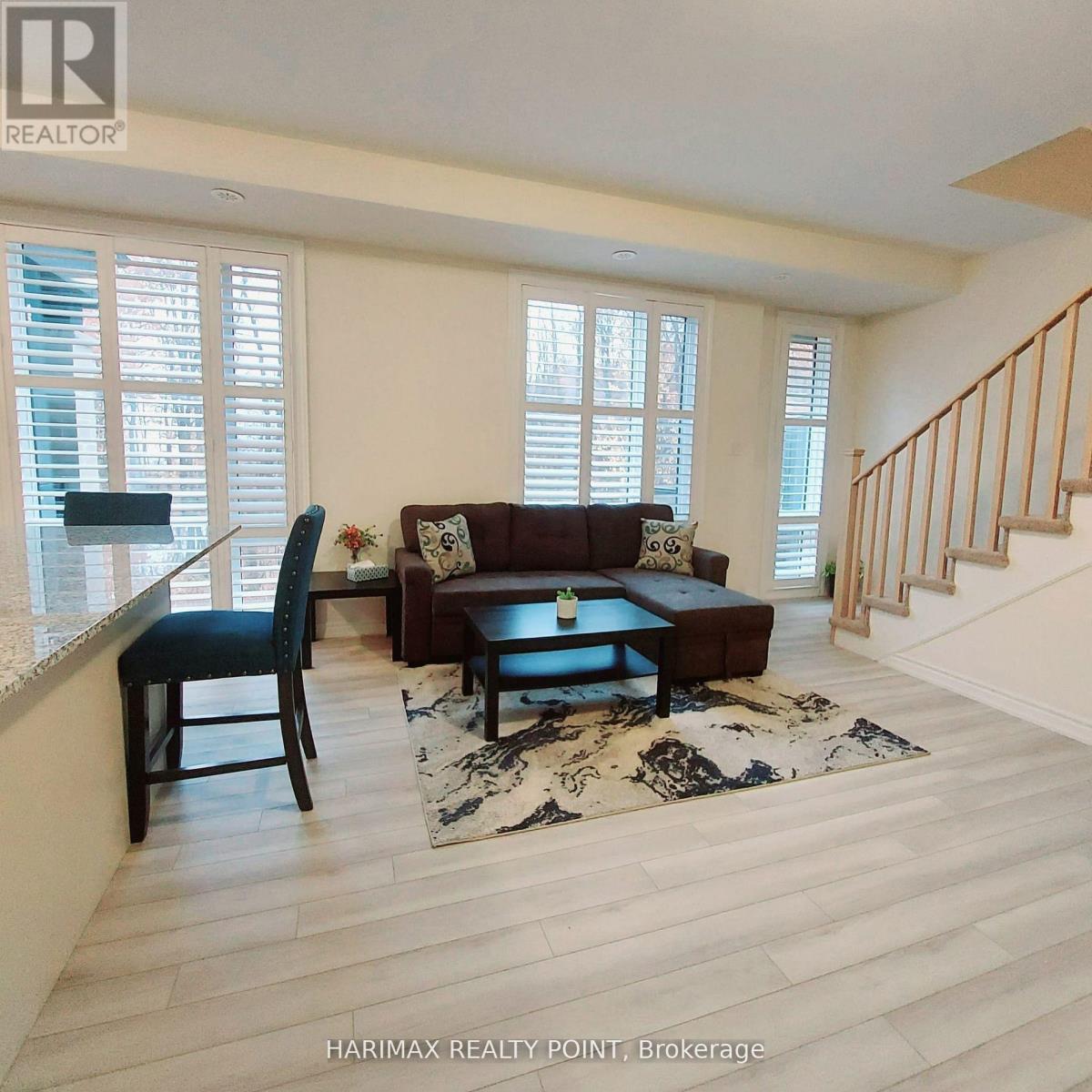 #25 40 KNOTSBERRY CIRCLE - 18