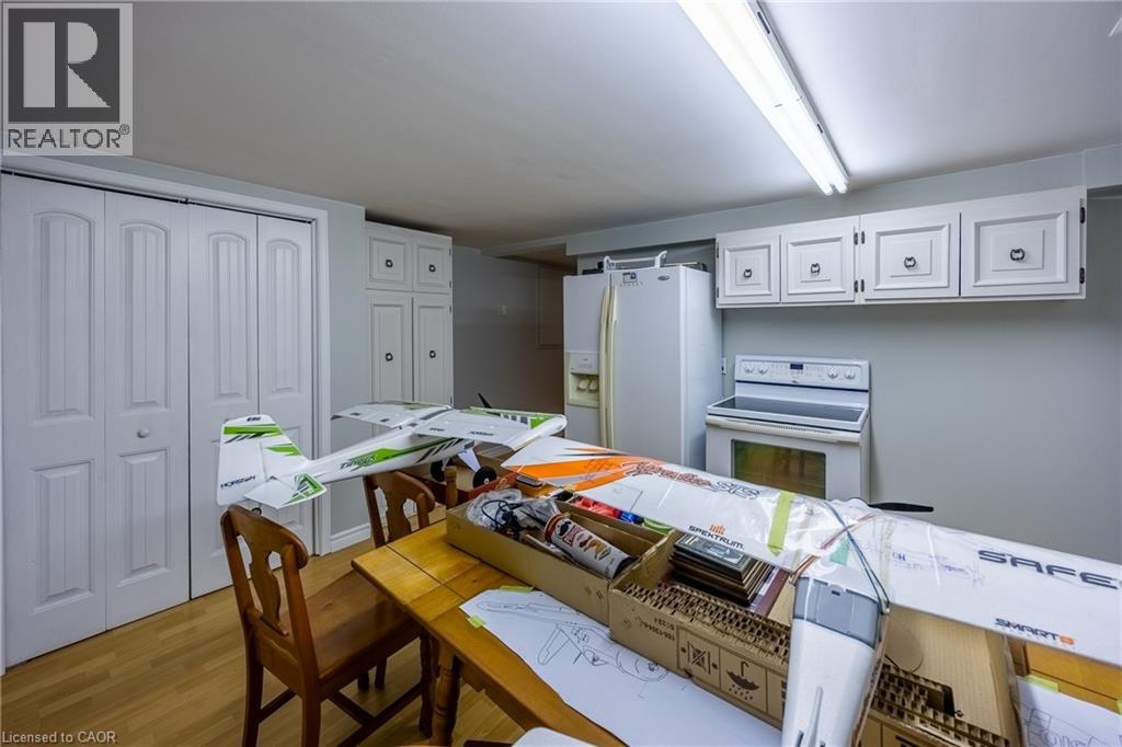 6 DEDRICK Road - 32