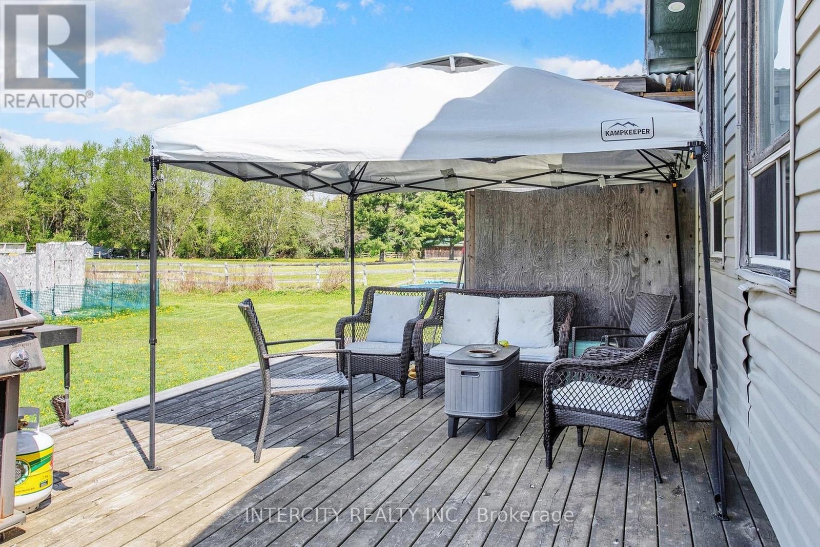 2076 15TH SIDE ROAD - 44