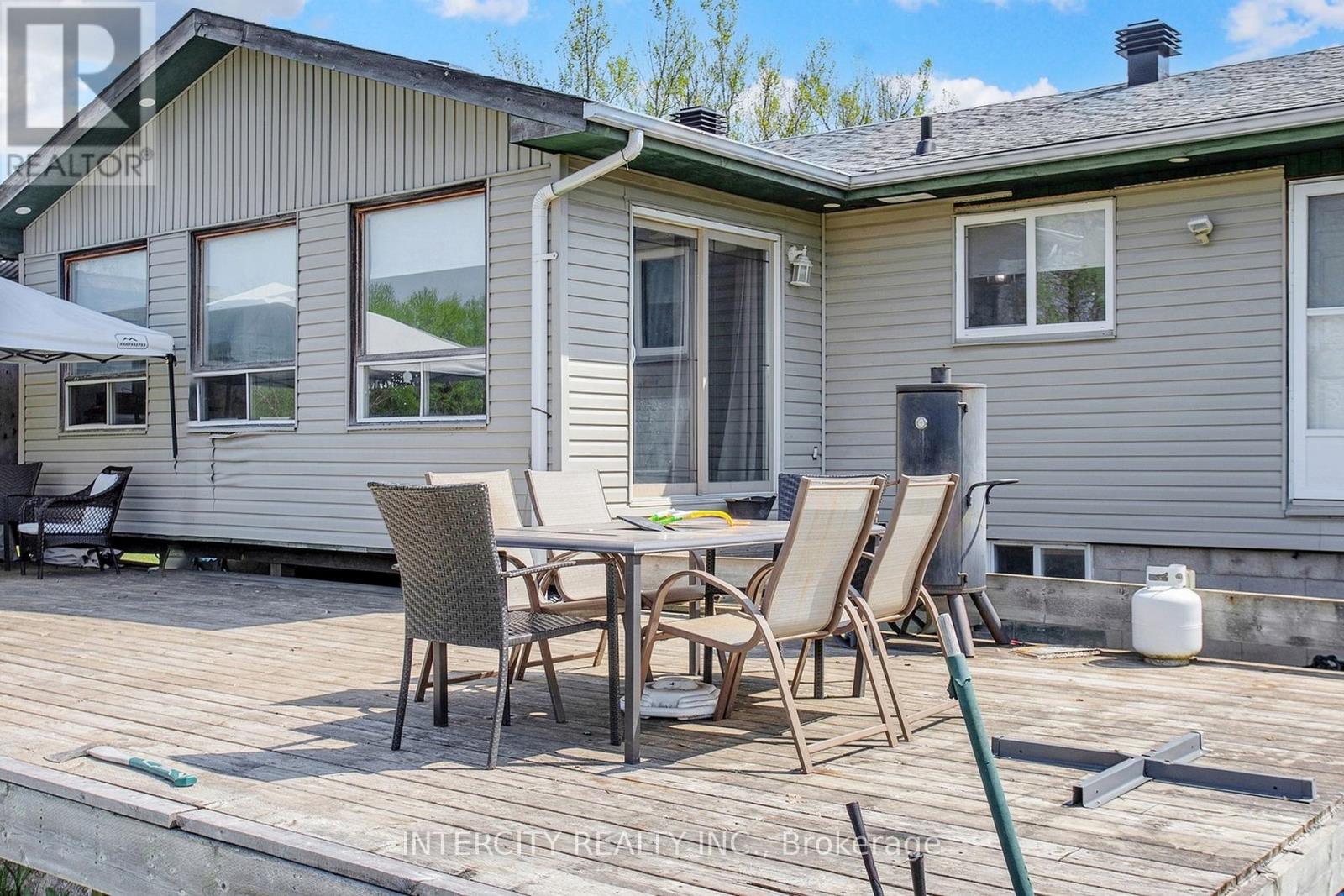 2076 15TH SIDE ROAD - 42