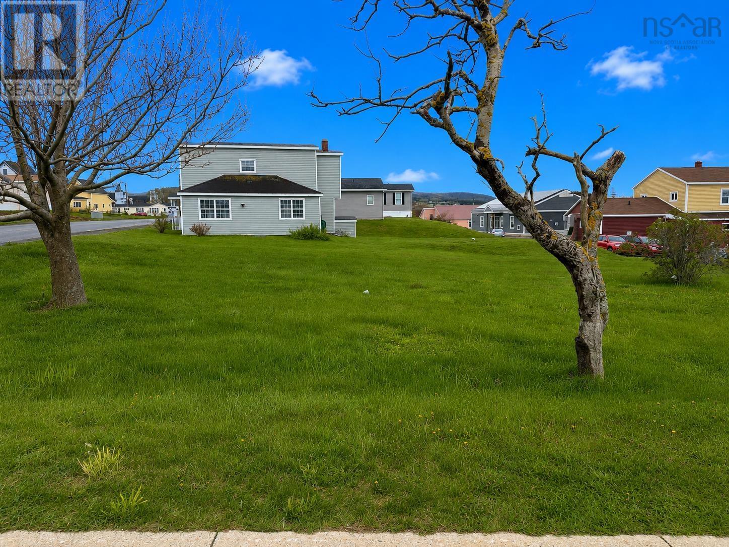 Property photo of 12 Veteran's Memorial Court, Cabot Trail Road