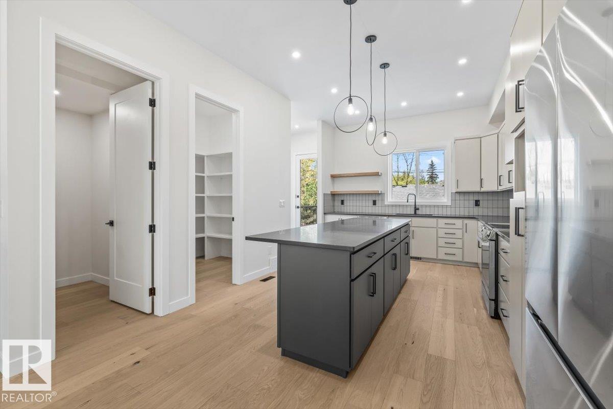 10932 & 10934 132 ST NW - 11
