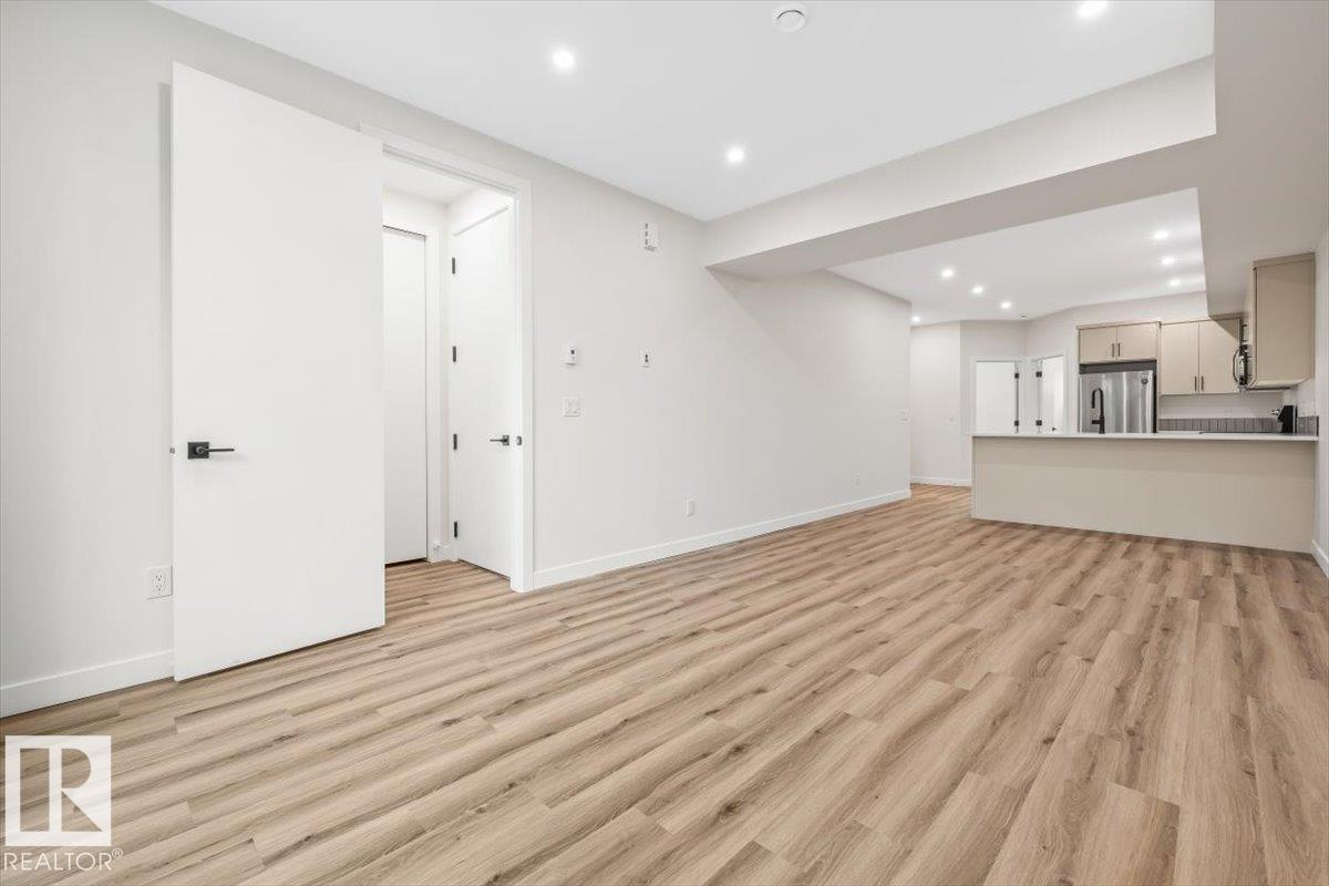 10932 & 10934 132 ST NW - 30