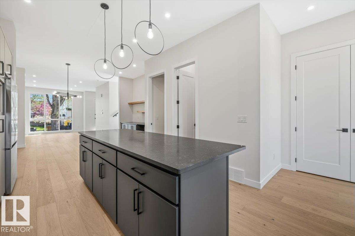 10932 & 10934 132 ST NW - 12