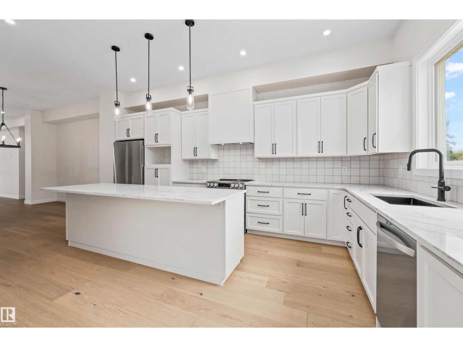 10932 & 10934 132 ST NW - 46