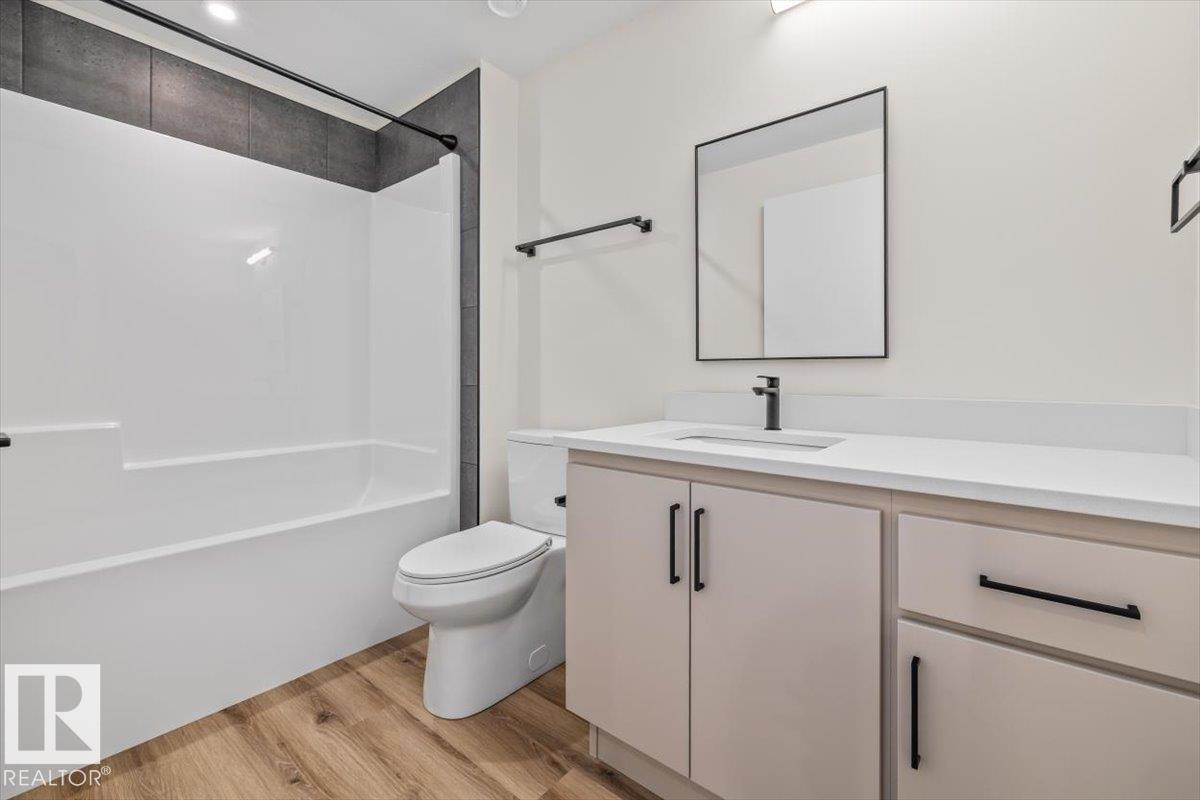 10932 & 10934 132 ST NW - 35