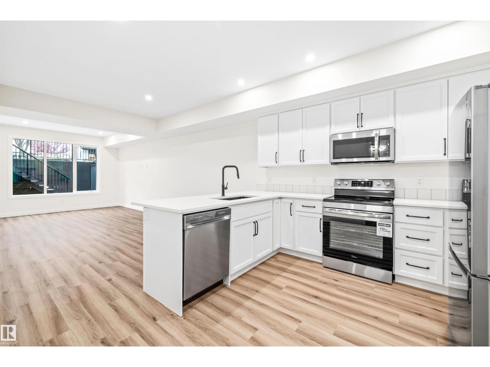 10932 & 10934 132 ST NW - 56