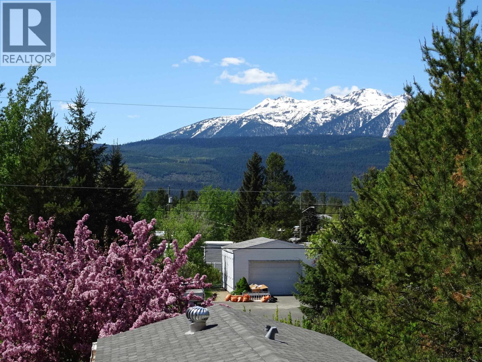 830 BEAVEN CRESCENT - 32