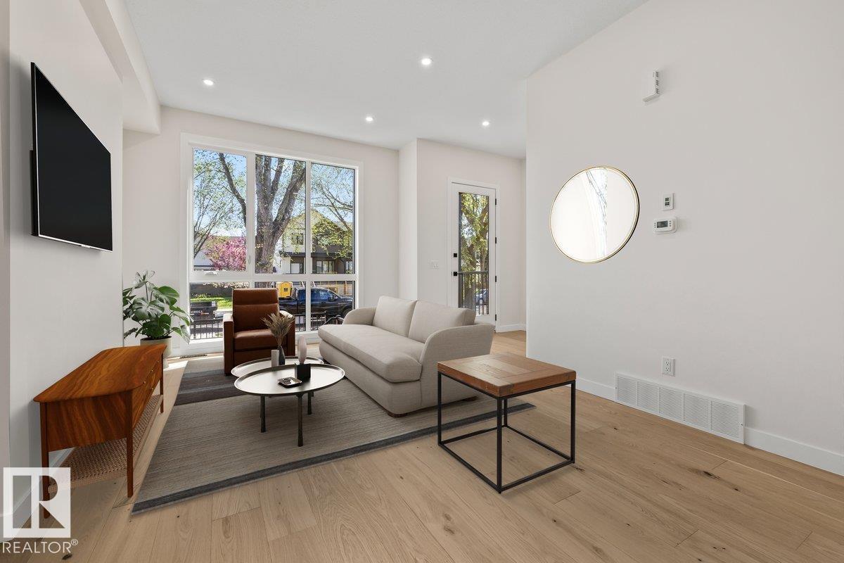 10932 132 ST NW - 6