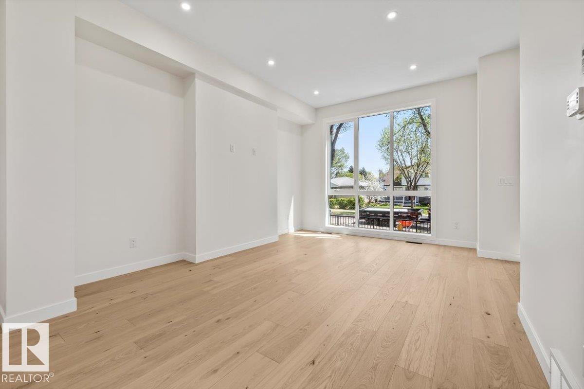 10932 132 ST NW - 7