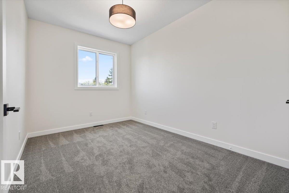 10932 132 ST NW - 37