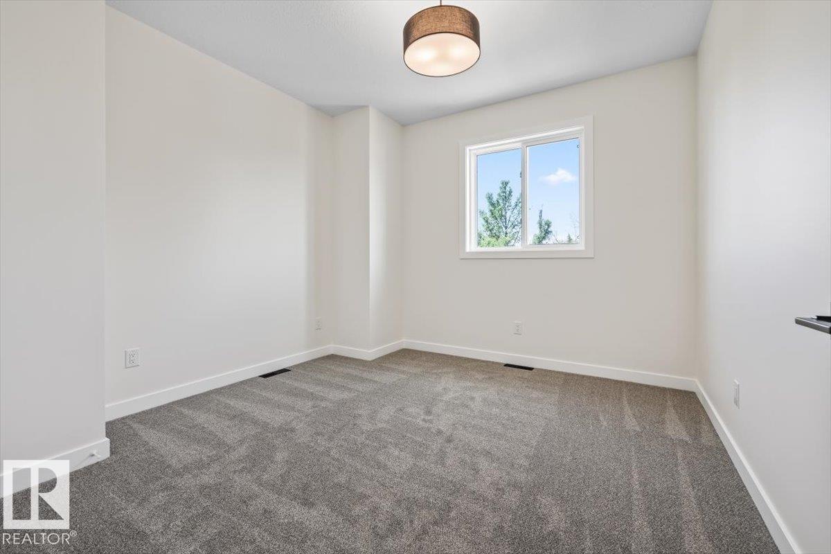 10932 132 ST NW - 39