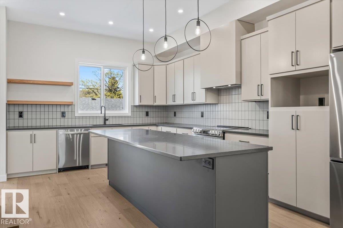 10932 132 ST NW - 14