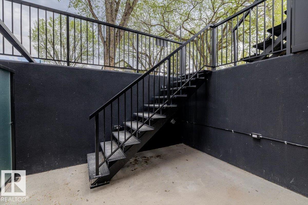 10932 132 ST NW - 42