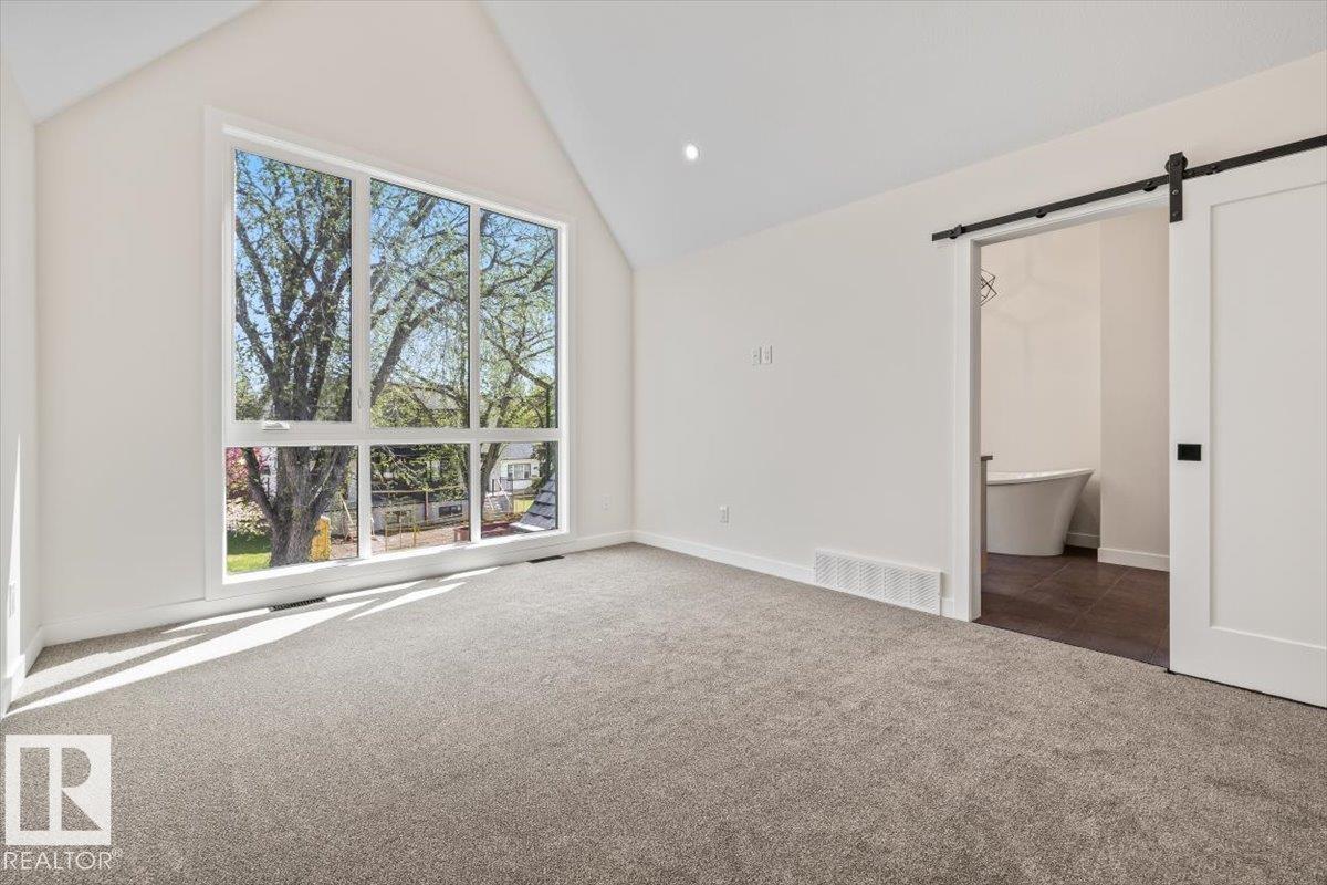 10932 132 ST NW - 29