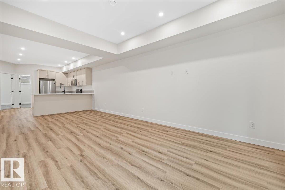 10932 132 ST NW - 49