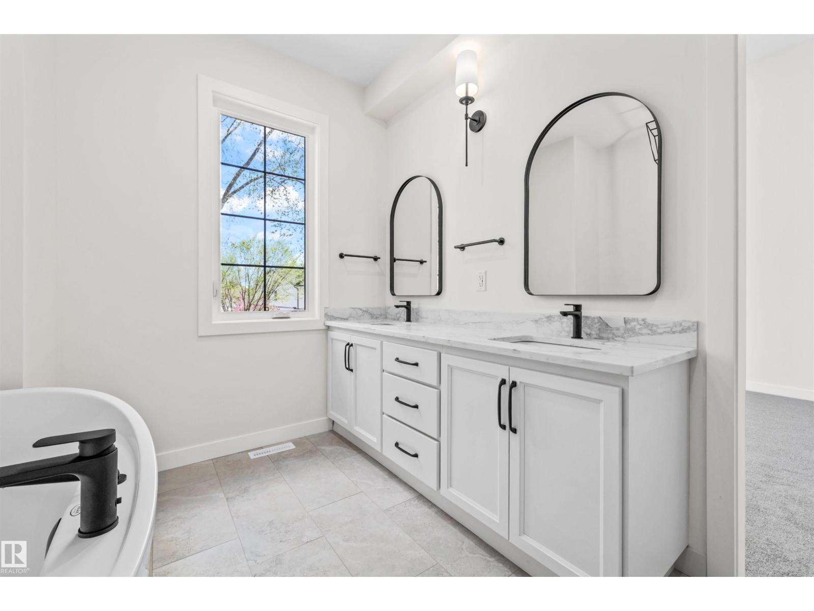 10934 132 ST NW - 35