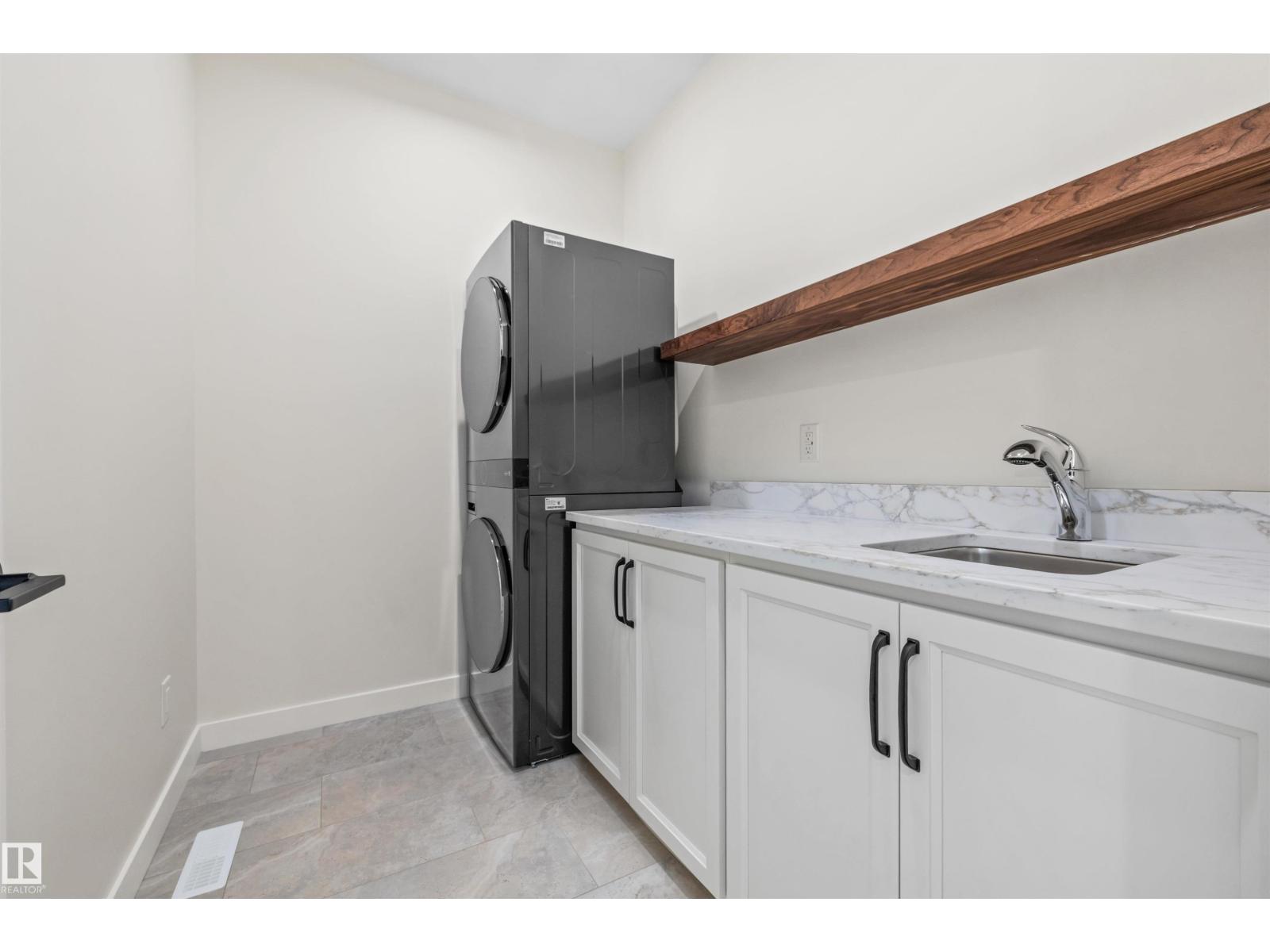 10934 132 ST NW - 39