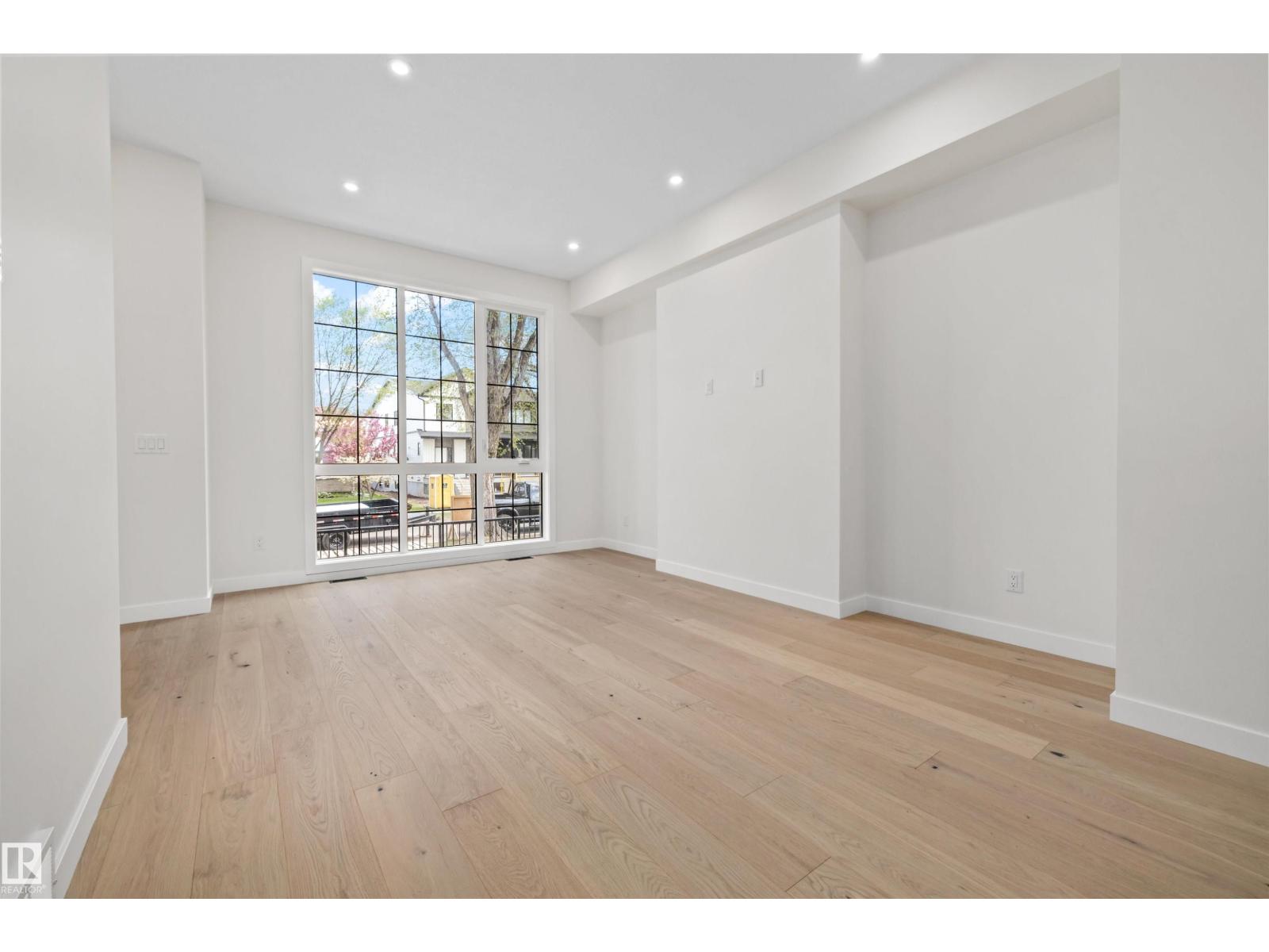 10934 132 ST NW - 8