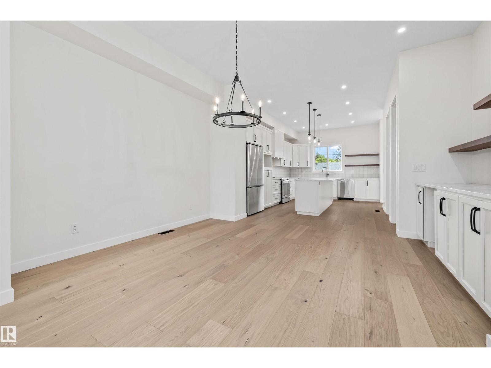 10934 132 ST NW - 10