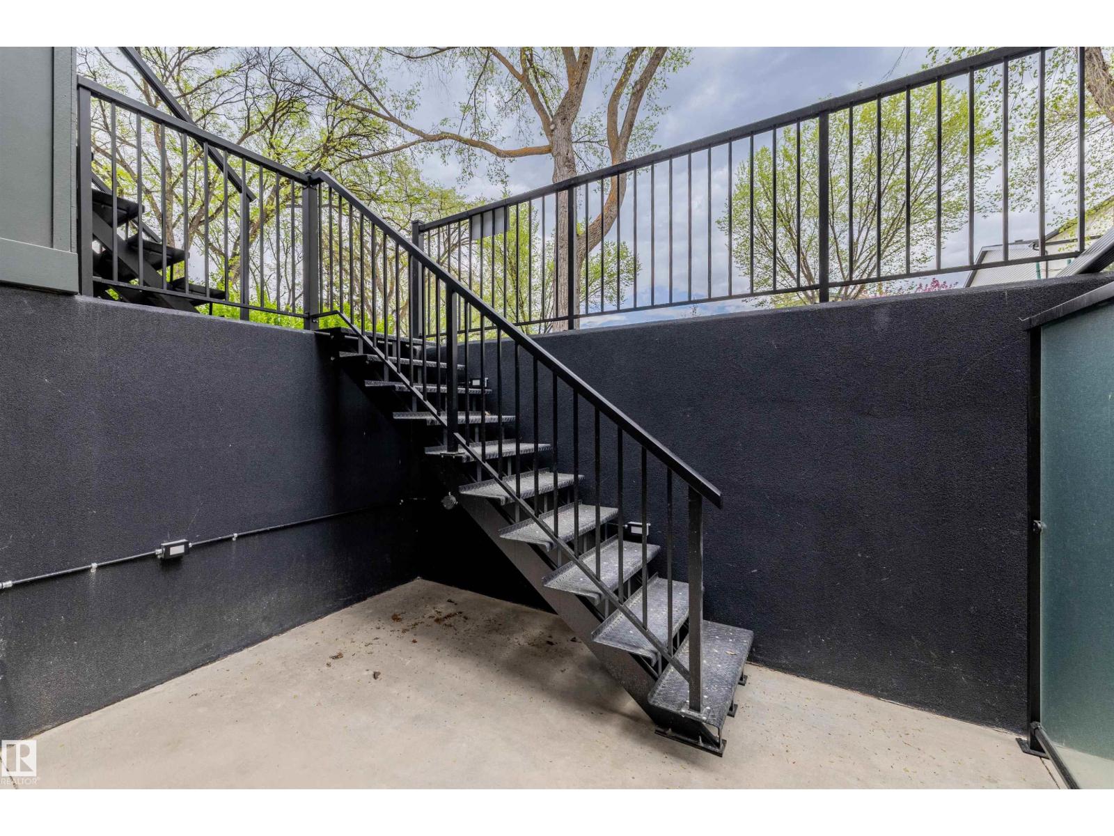 10934 132 ST NW - 44
