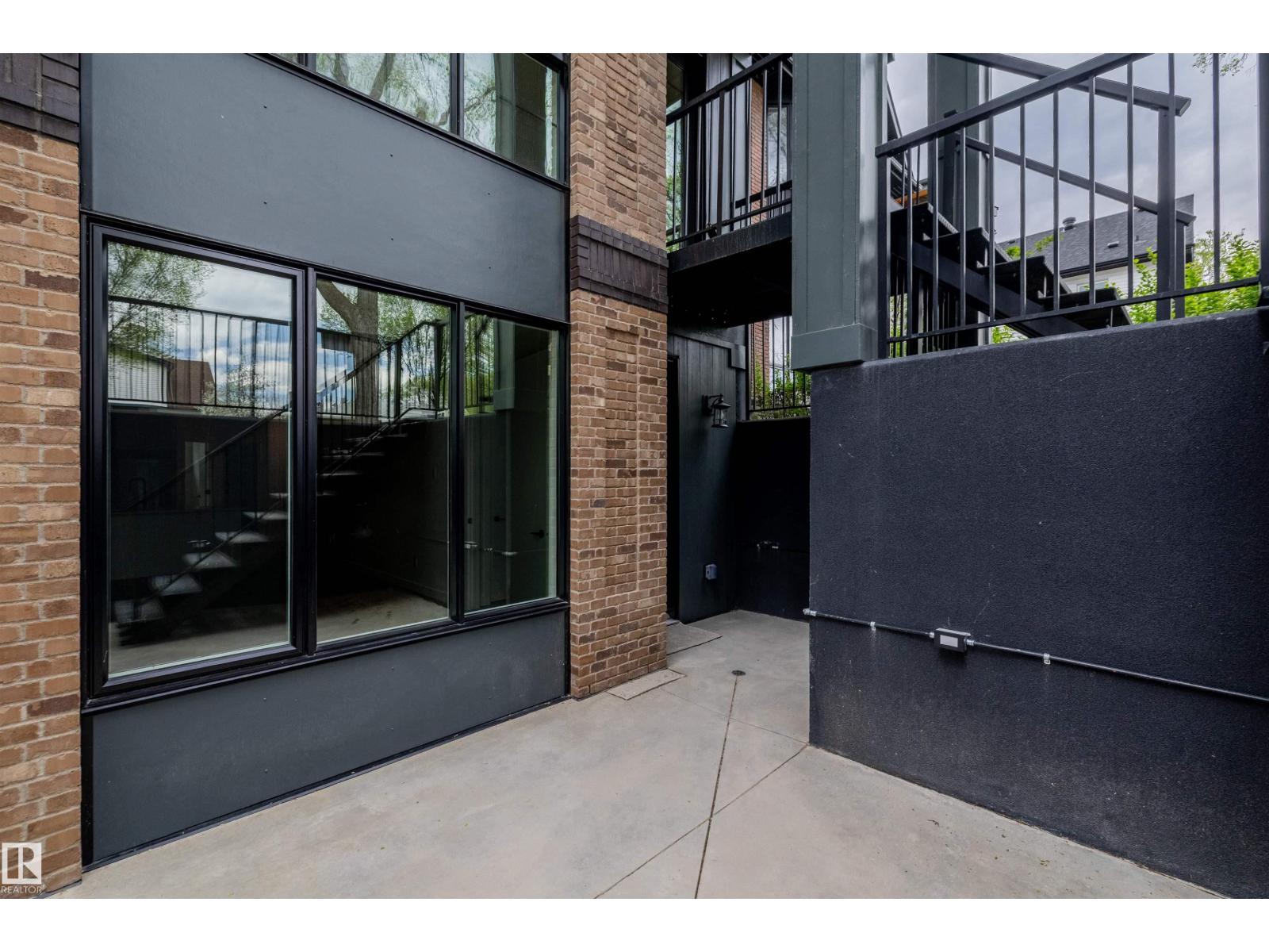 10934 132 ST NW - 46