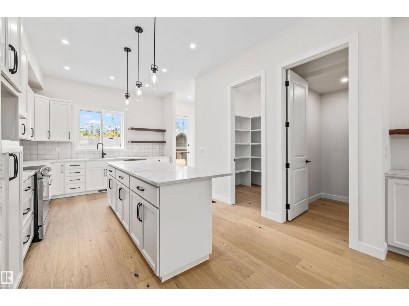 10934 132 ST NW - 17