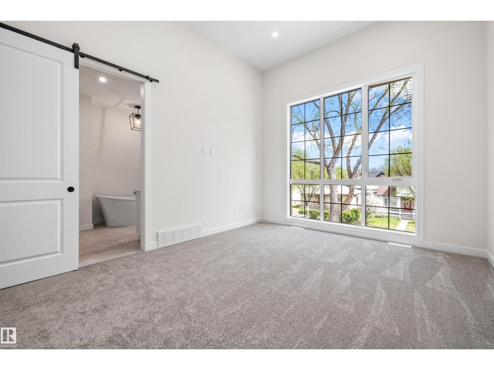 10934 132 ST NW - 33