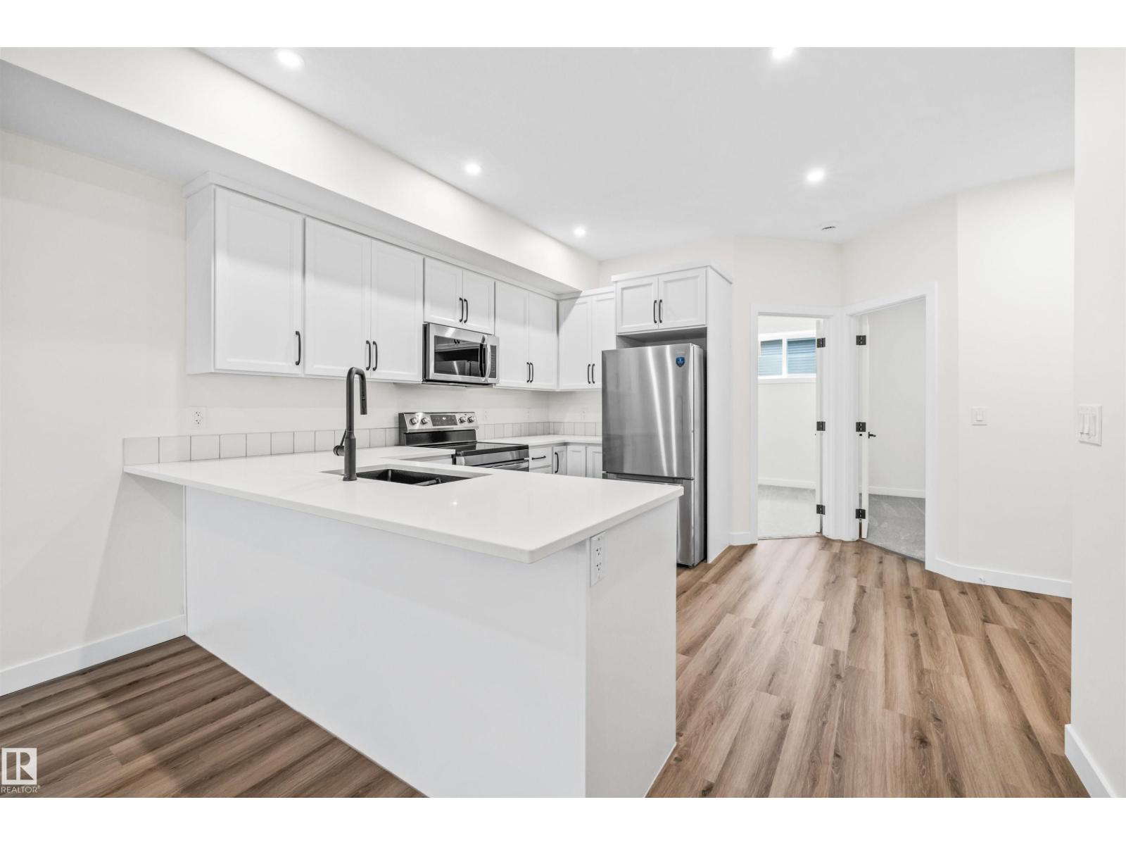 10934 132 ST NW - 50