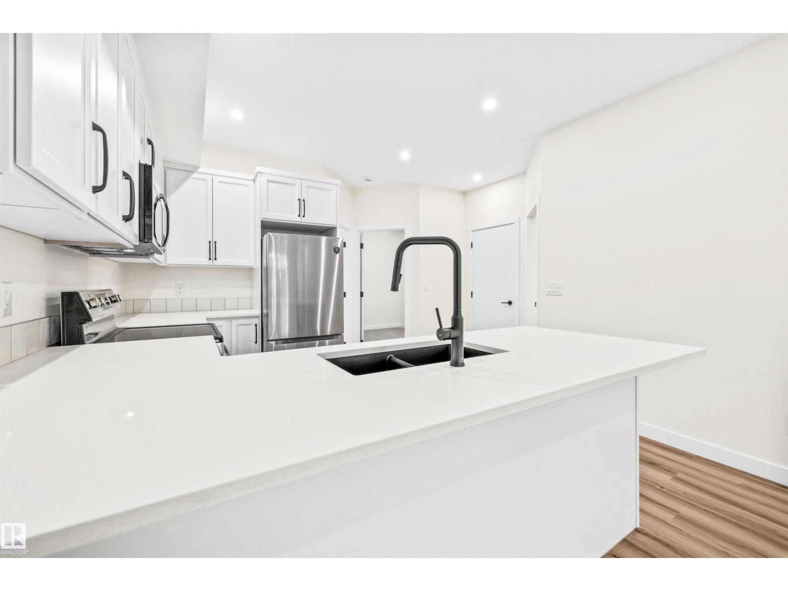 10934 132 ST NW - 52