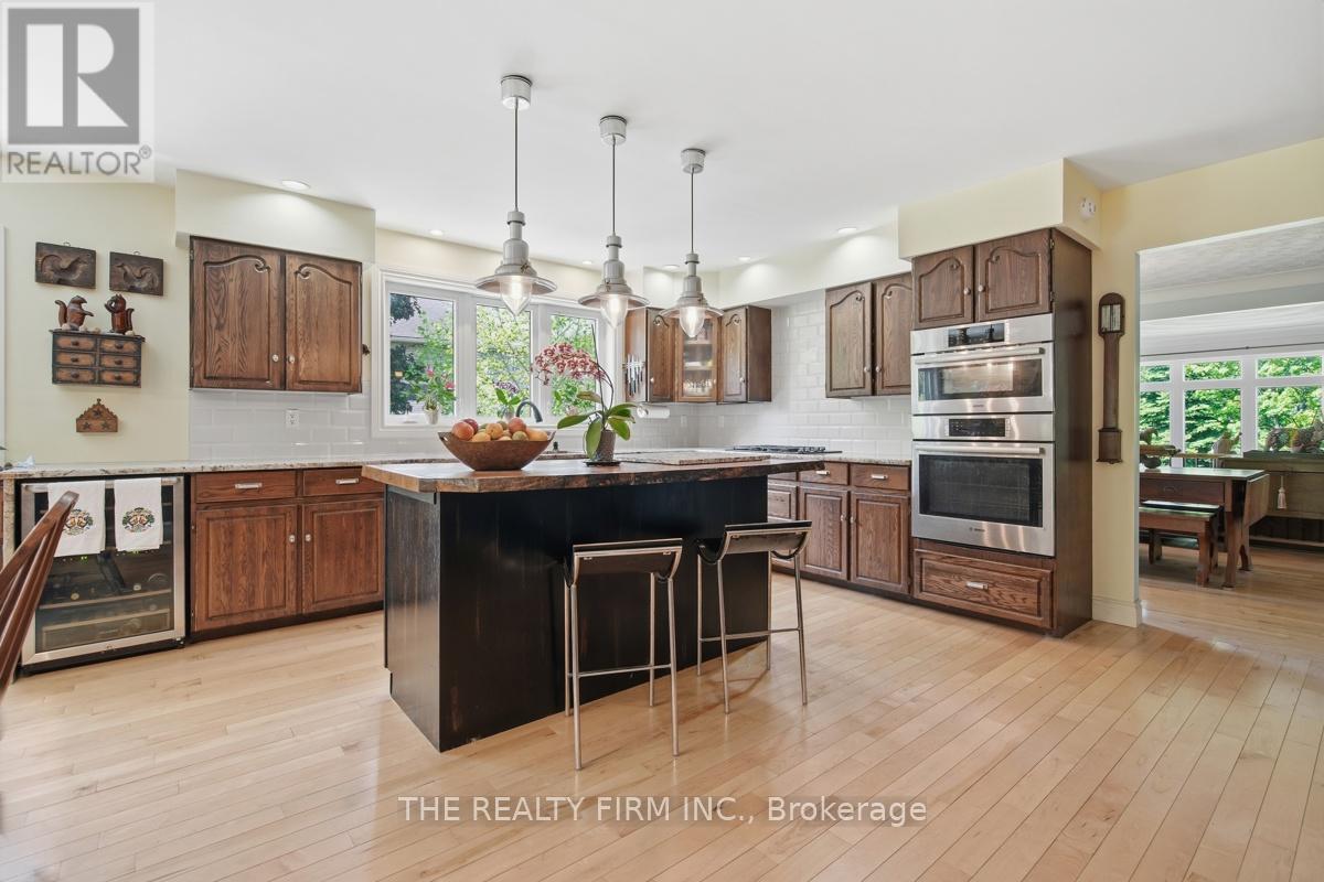 15 BEECHWOOD AVENUE - 15