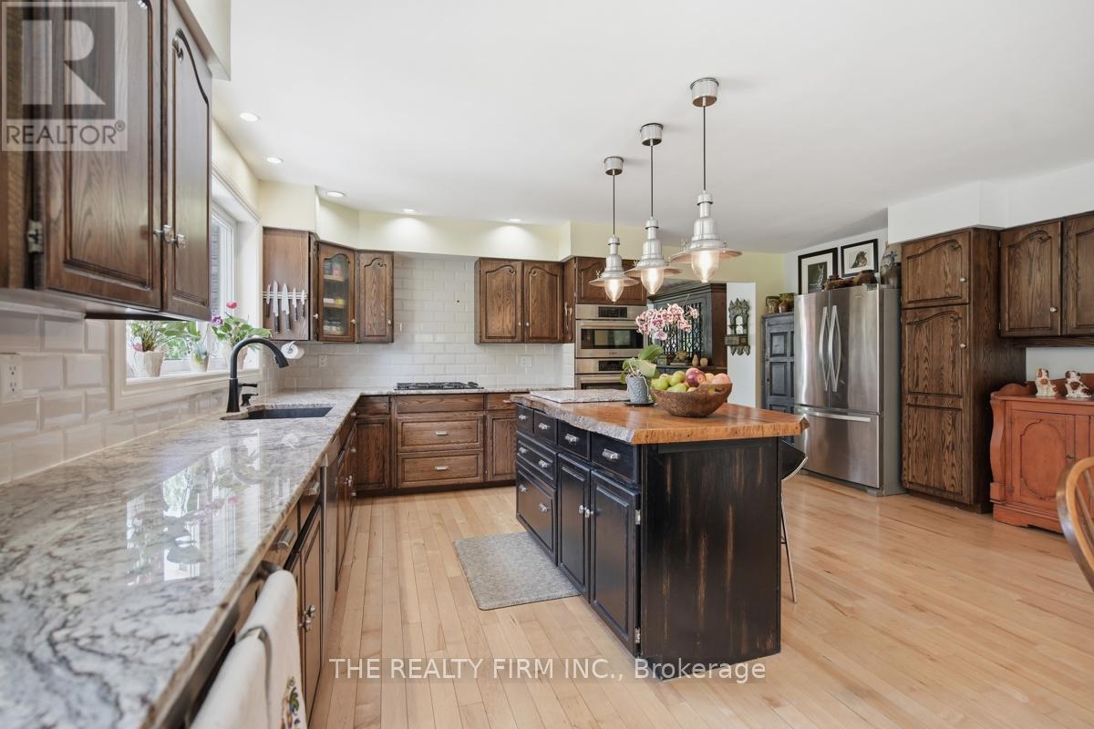 15 BEECHWOOD AVENUE - 16