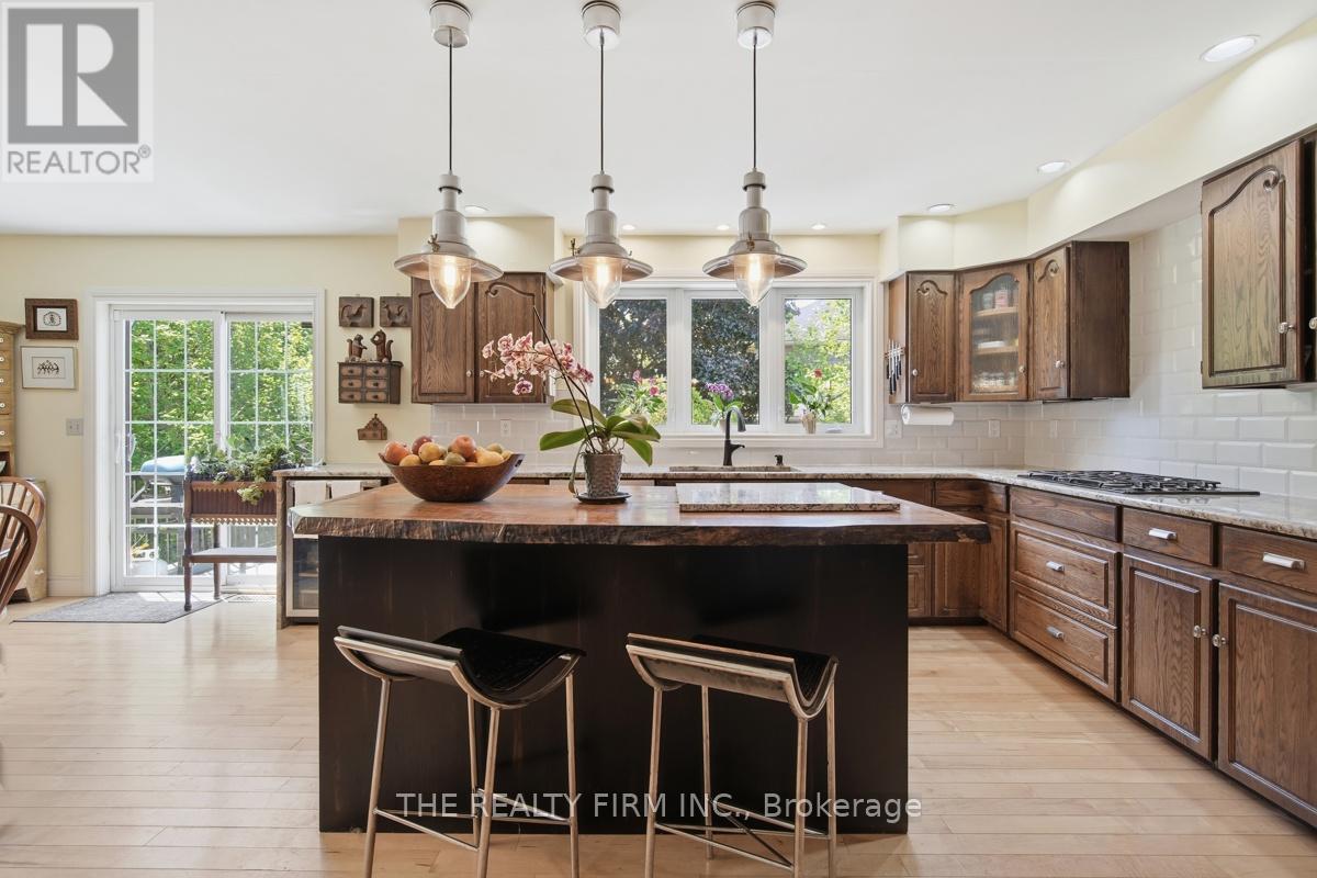 15 BEECHWOOD AVENUE - 18