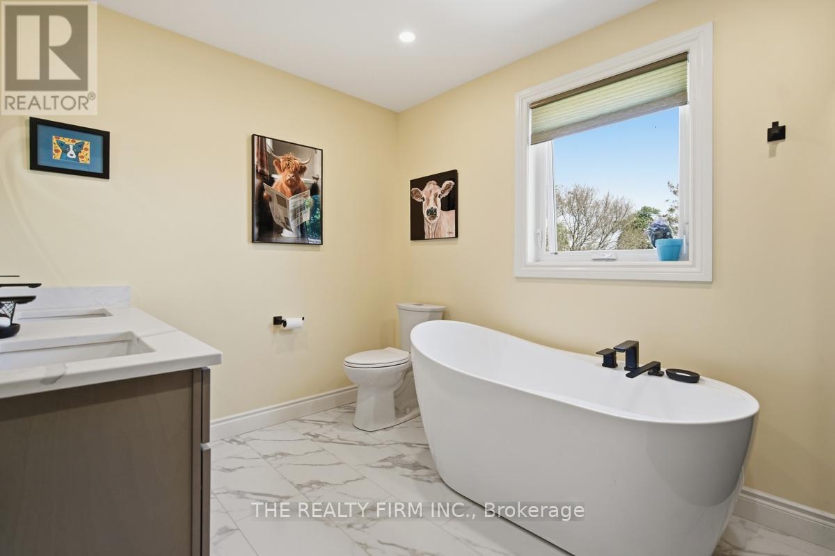 15 BEECHWOOD AVENUE - 34