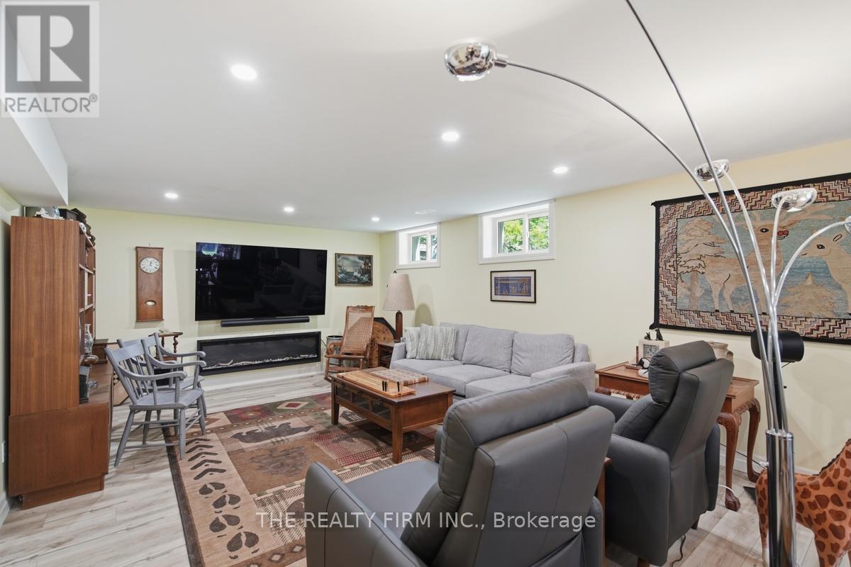 15 BEECHWOOD AVENUE - 37