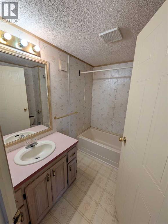312 Christian Avenue - 22